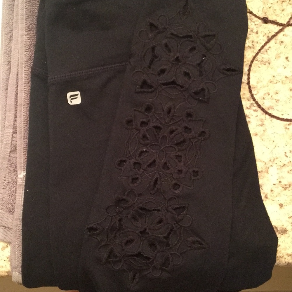 Fabletics full length salar legging w ankle detail